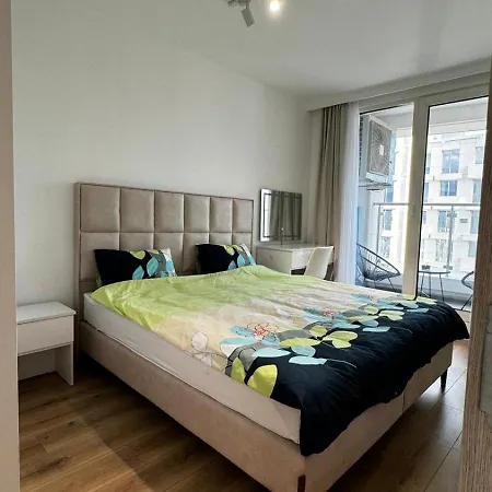 Апартаменти Sky Majestic