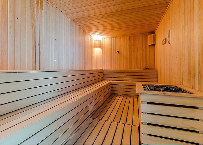 Sky Majestic Apartment *